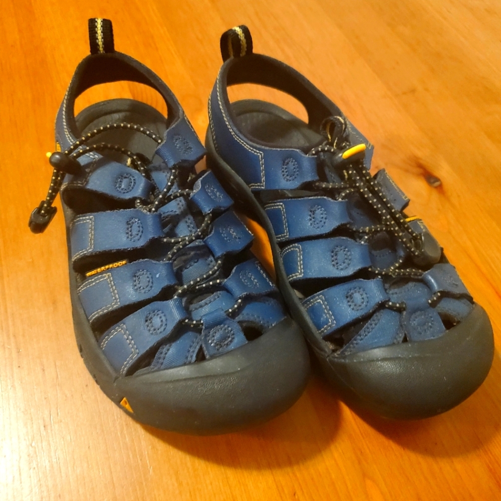 KEEN children's sandals.